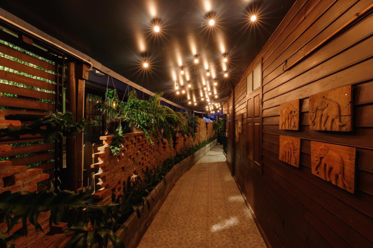Ilili House Ostello Chiang Mai Esterno foto