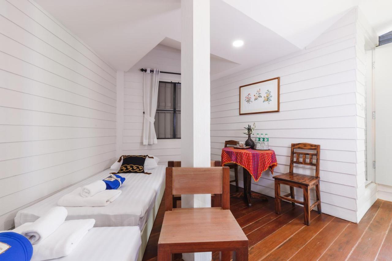 Ilili House Ostello Chiang Mai Esterno foto